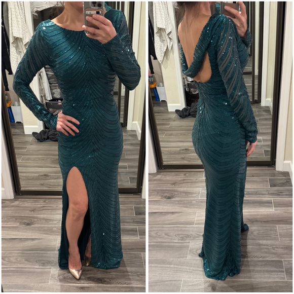 Gorgeous Holiday Gown - Picture 1 of 7